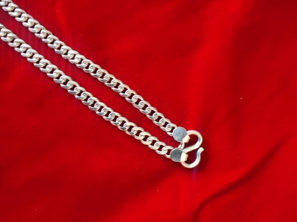 silver link design chain