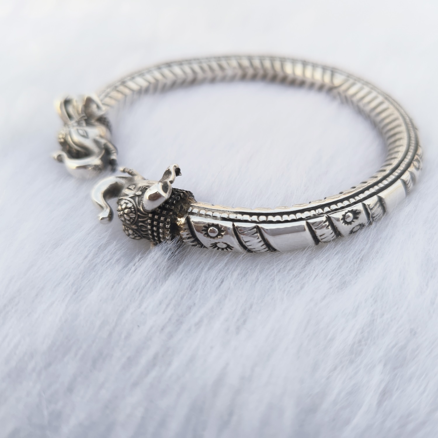 99% PURE 100gm FANCY DESIGNER HANDMADE OPEN ELEPHANT KADA FOR MEN - Image 3