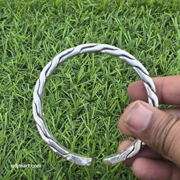 Ladies choti design bangle