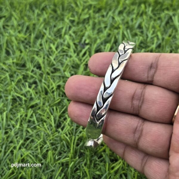 Ladies choti design bangle